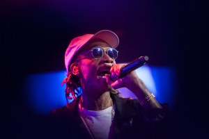 Wiz Khalifa performing.