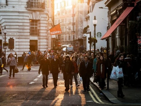 AlixPartners: Political Divides, Dead Malls and M-Commerce will Shake Up Retail This Year