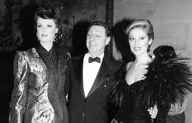 Designer James Galanos Dies at 92