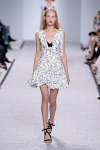 Giambattista Valli RTW Spring 2017