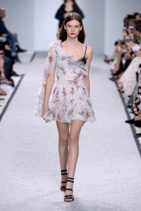 Giambattista Valli RTW Spring 2017