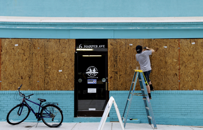 Retailers Brace for Hurricane Matthew