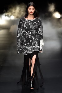 Johan Ku RTW Spring 2017 Tokyo Fashion Week