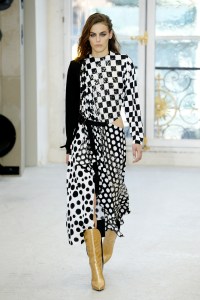 Louis Vuitton RTW Spring 2017