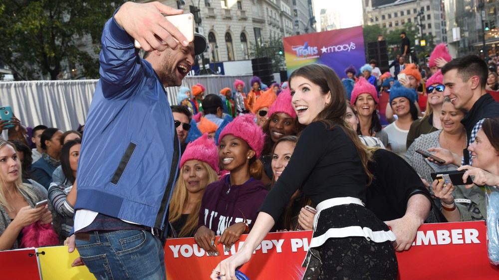 Justin Timberlake and Anna Kendrick with fans.