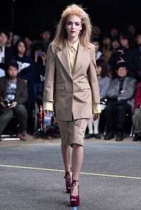 Mikio Sakabe RTW Spring 2017 Tokyo Fashion Week
