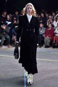 Mikio Sakabe RTW Spring 2017 Tokyo Fashion Week
