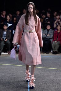 Mikio Sakabe RTW Spring 2017 Tokyo Fashion Week