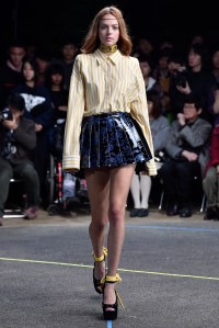 Mikio Sakabe RTW Spring 2017 Tokyo Fashion Week