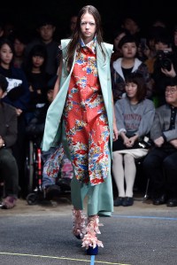 Mikio Sakabe RTW Spring 2017 Tokyo Fashion Week