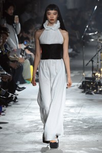 Nehanne Mihara Yasuhiro RTW Spring 2017 Tokyo Fashion Week