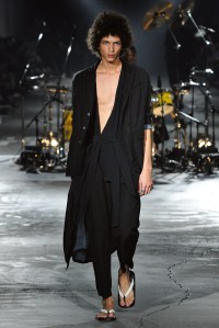 Nehanne Mihara Yasuhiro RTW Spring 2017 Tokyo Fashion Week