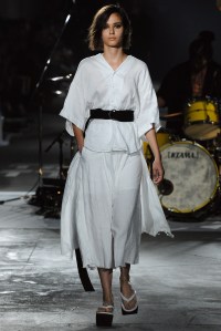 Nehanne Mihara Yasuhiro RTW Spring 2017 Tokyo Fashion Week