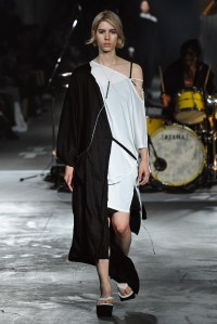 Nehanne Mihara Yasuhiro RTW Spring 2017 Tokyo Fashion Week