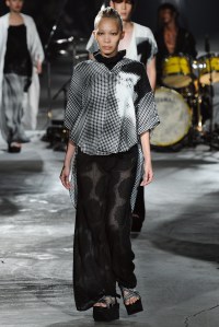 Nehanne Mihara Yasuhiro RTW Spring 2017 Tokyo Fashion Week