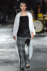 Nehanne Mihara Yasuhiro RTW Spring 2017 Tokyo Fashion Week