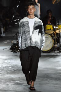 Nehanne Mihara Yasuhiro RTW Spring 2017 Tokyo Fashion Week