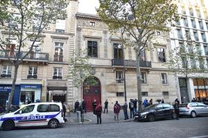 Kardashian attack Paris Fashion Week