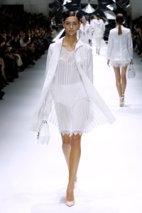 Shiatzy Chen RTW Spring 2017