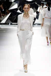 Shiatzy Chen RTW Spring 2017