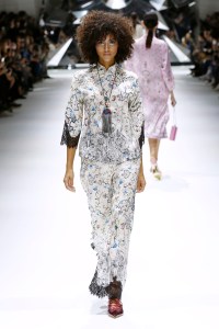 Shiatzy Chen RTW Spring 2017
