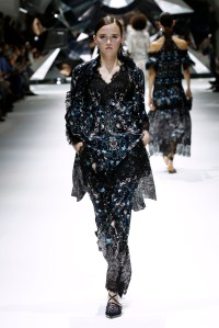 Shiatzy Chen RTW Spring 2017