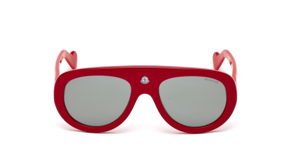 A sunglass style from the new Moncler Lunettes collection. Silmo Paris