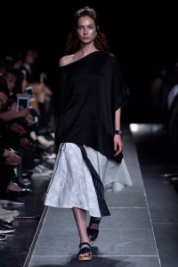 Ujoh RTW Spring 2017 Tokyo Fashion Week