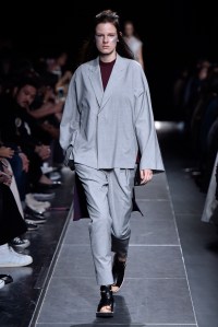 Ujoh RTW Spring 2017 Tokyo Fashion Week