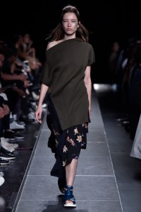 Ujoh RTW Spring 2017 Tokyo Fashion Week