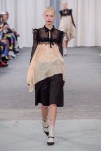Veronique Branquinho RTW Spring 2017