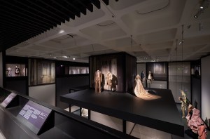 "The Vulgar: Fashion Redefined" exhibition Barbican Center
