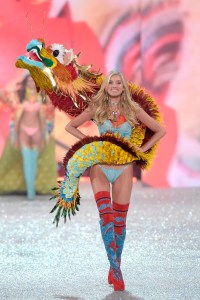 2016 Victoria's Secret Fashion Show