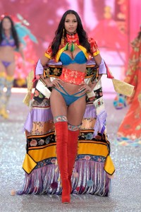 2016 Victoria's Secret Fashion Show