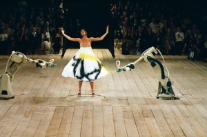 ‘Unseen’ Backstage Alexander McQueen photos from the new Robert Fairer Book.