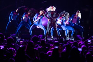 Beyoncé's Best On Stage Looks