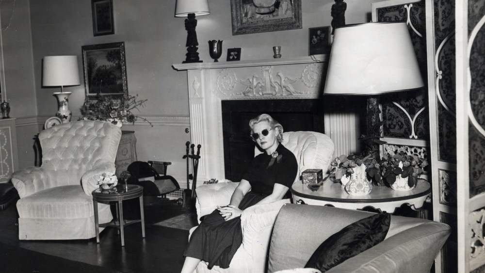 Fleur Cowles in her home in Albany Piccadilly.