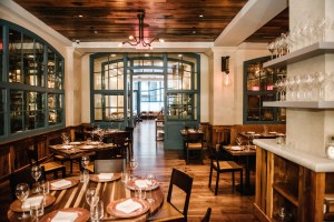 The dining room of Italienne.