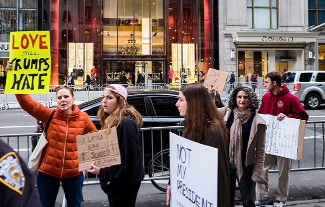 Fifth Avenue Stores Near Trump Tower Lose Foot Traffic