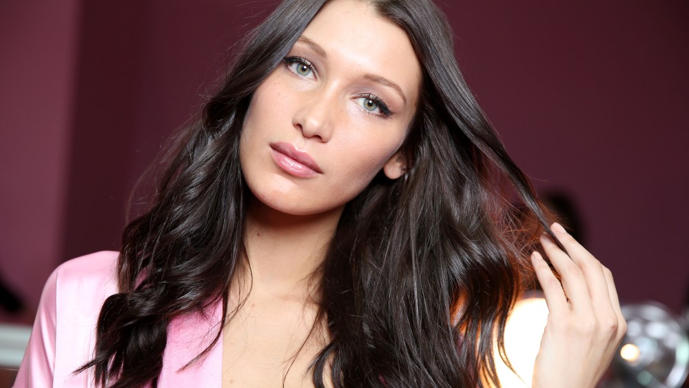 Victoria’s Secret Fashion Show 2016 bella hadid