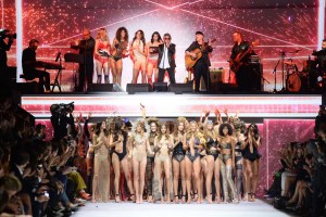 etam show finale
