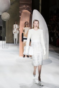 max mara shanghai pre-fall show