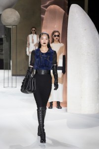 max mara shanghai pre-fall show