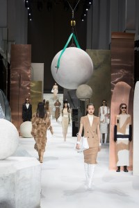 max mara shanghai pre-fall show
