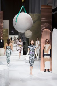 max mara shanghai pre-fall show