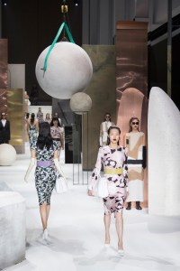 max mara shanghai pre-fall show
