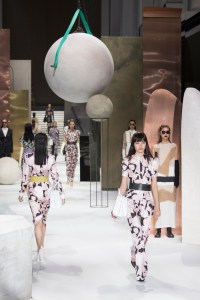 max mara shanghai pre-fall show