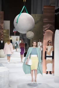 max mara shanghai pre-fall show