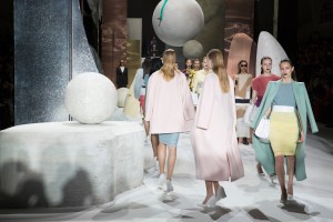 max mara shanghai pre-fall show