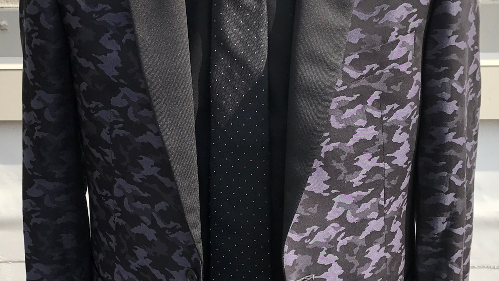 A choice for Ryan Seacrest's "birthday suit."
